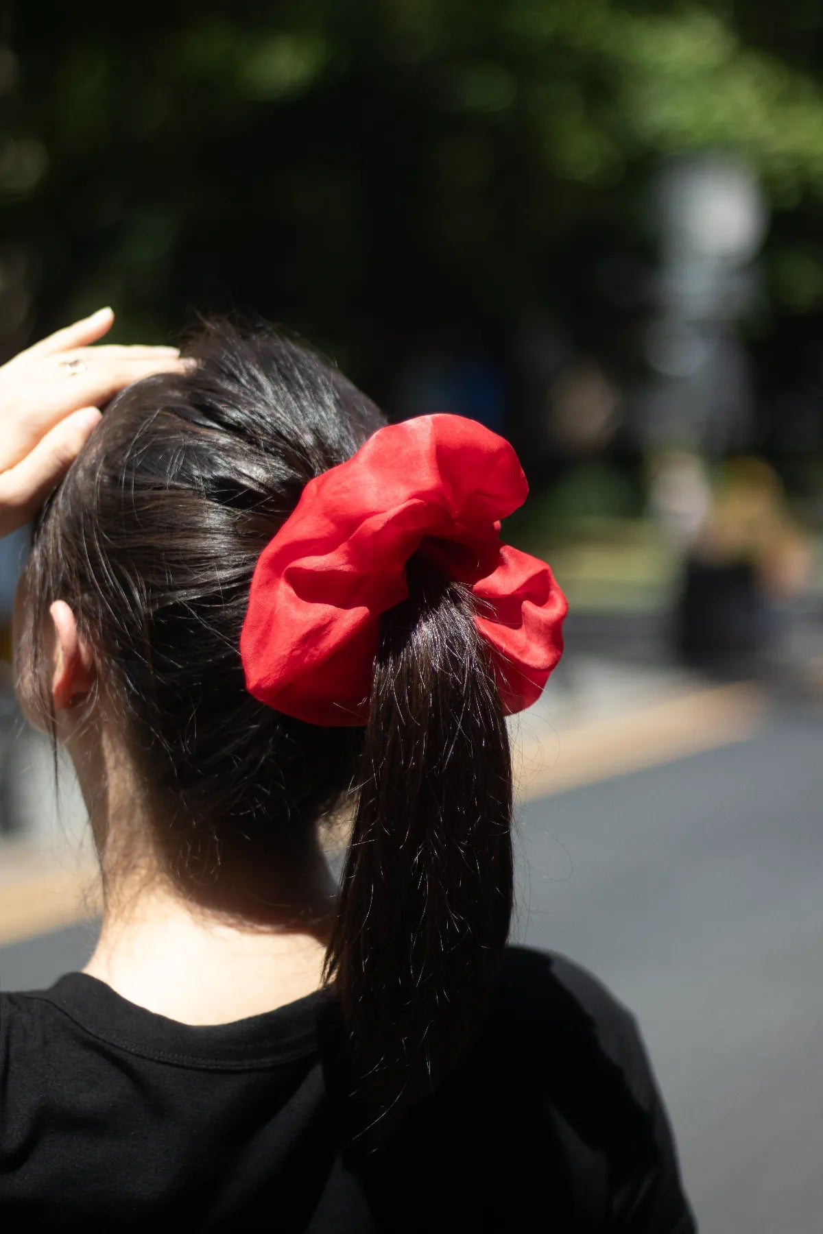 OneColours-sappan-wood-silk-organza-satin-scrunchie